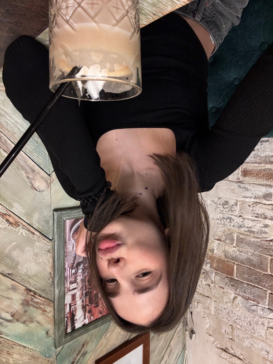 Fresh photos, fresh mood — Tina online in Suva